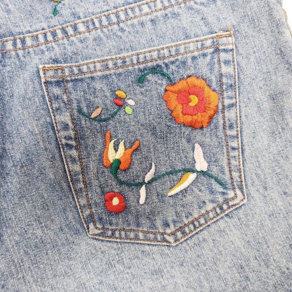 Boston Proper VTG Floral Embroidered Denim Shorts Size 6 Festival Boho Cut Off - Picture 7 of 9